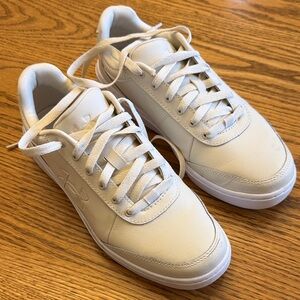 Under Armour White Leather Sneakers. Women’s 8.5
